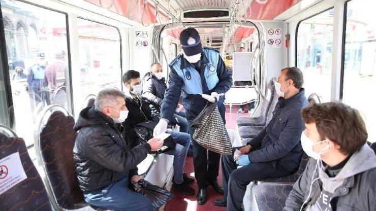Büyükşehir Belediyesi, ücretsiz maske dağıttı