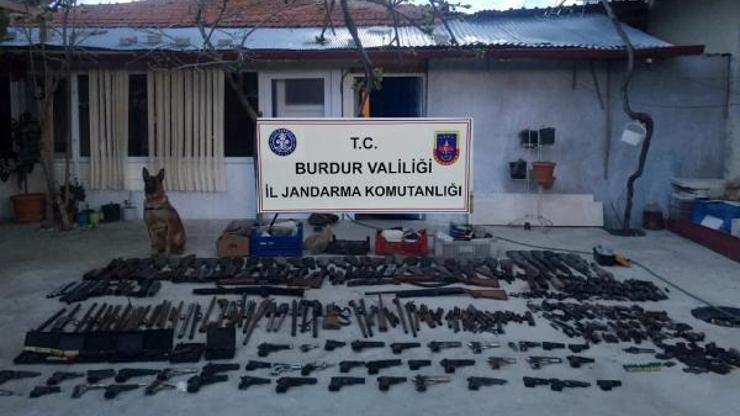 Silah kaçakçılığına 2 tutuklama