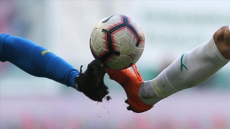 FIFAdan futbolcu sözleşmeleri kararı