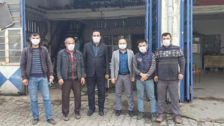 Besni’de esnaflara ücretsiz maske dağıtımı