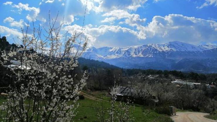 17 yıl sonra nisanda kar yağdı