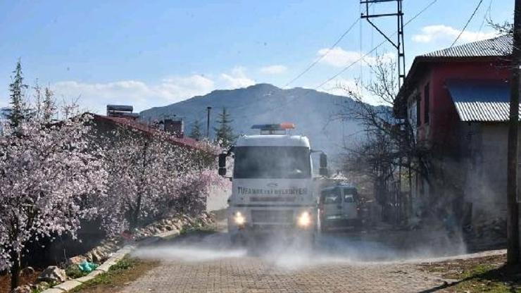 Tufanbeylide dezenfeksiyon çalışmaları devam ediyor
