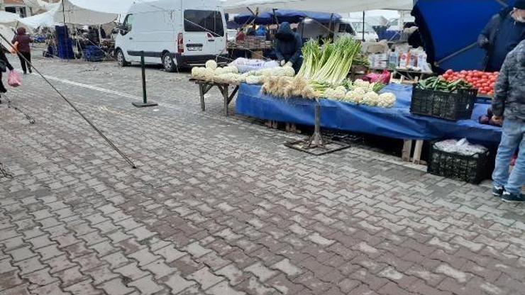 Sarayın halk pazarında koronavirüs önlemi