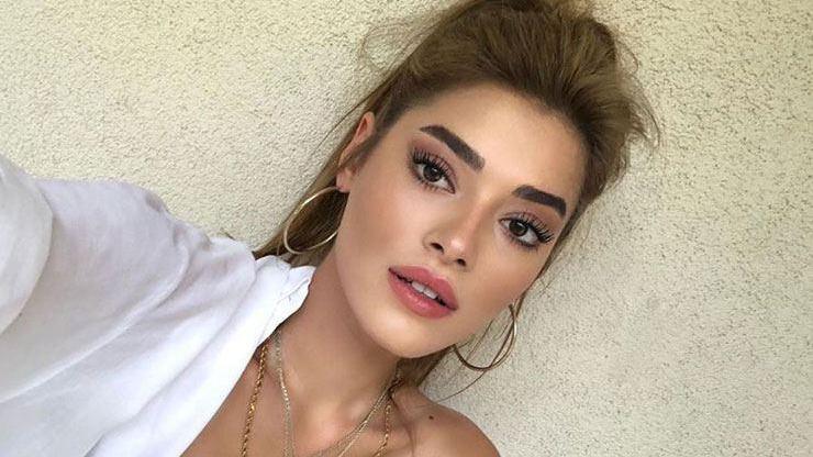 Simay Barlas imajını yeniledi