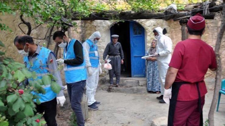 Derikte 80 aileye iftar dağıtıldı
