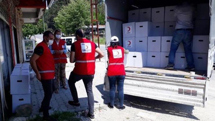Türk Kızılayı yardımlarını sürdürüyor