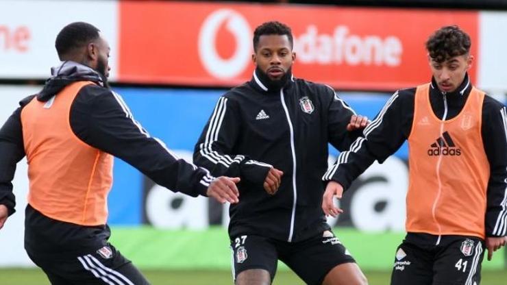 Beşiktaşta 4 futbolcu İstanbula dönmeme kararı aldı
