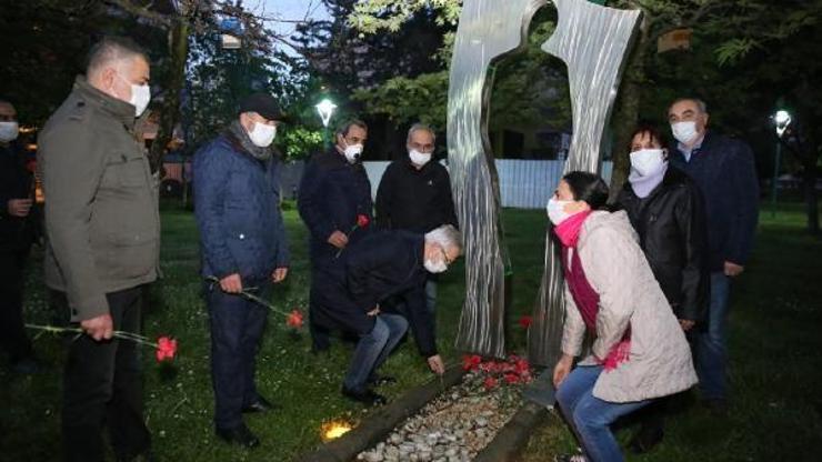 “Üç Fidan” karanfillerle anıldı