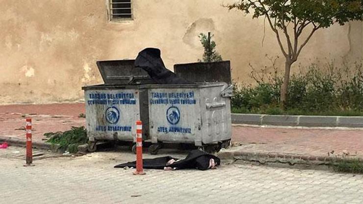 Yoldan geçenler fark etti Ceset torbaları korkuttu