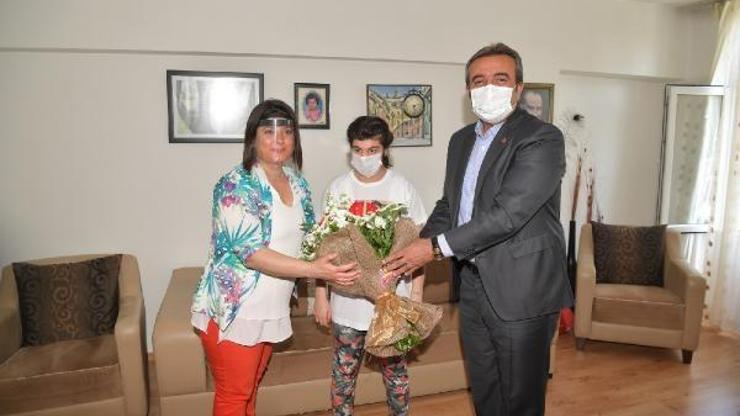 Başkan Çetin Yılın Annesini kutladı