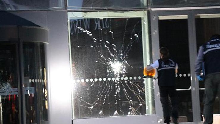 İzmirde AVMye silahlı saldırı