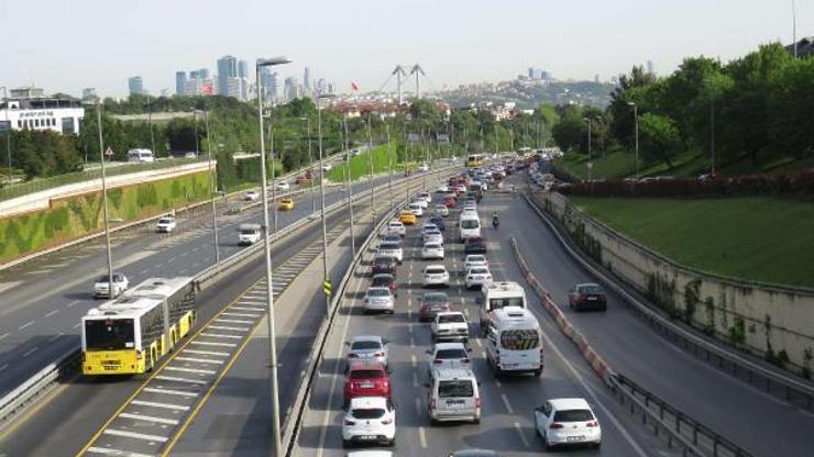 İstanbulda boğaz köprülerinde trafik yoğunluğu