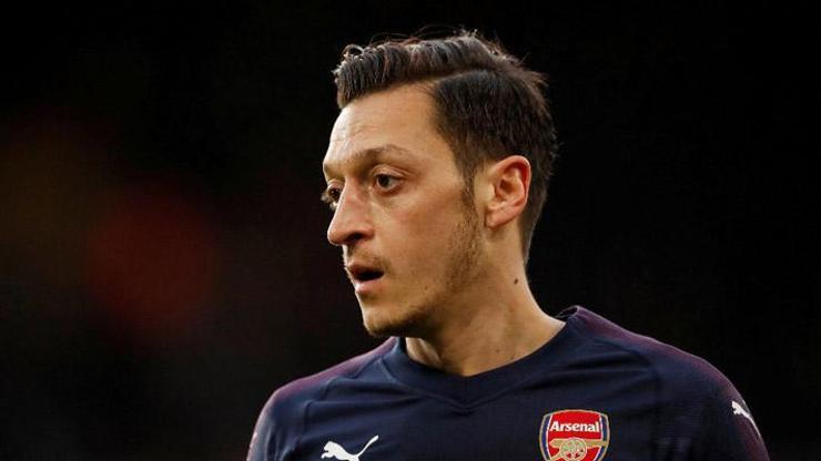Mesut Özile sürpriz teklif