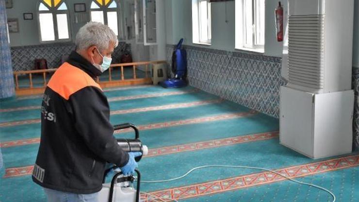 Gemlik’te camiler dezenfekte edildi