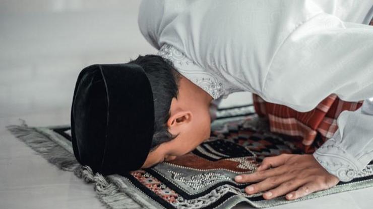 Bayram namazı evde tek başına kılınır mı Diyanet’ten açıklama var