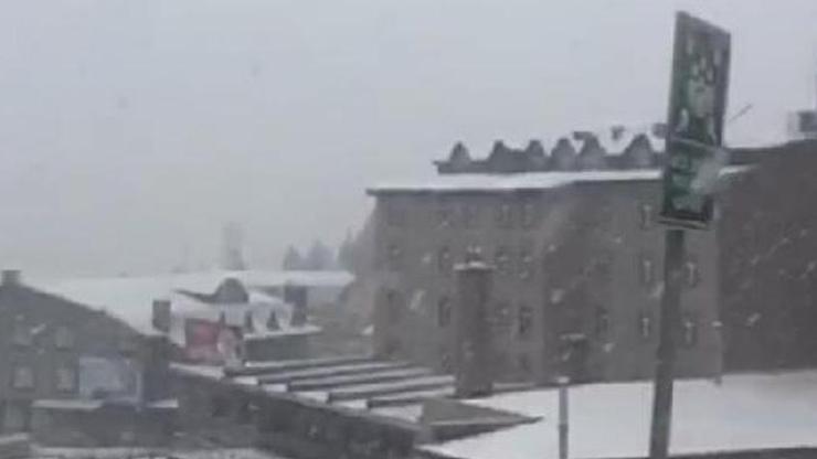 Uludağda kar yağışı başladı