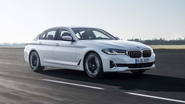 BMW 5 ve 6 serilerini yeniliyor
