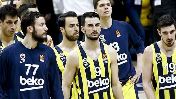 Fenerbahçeli oyuncular kulübü şikayet etti