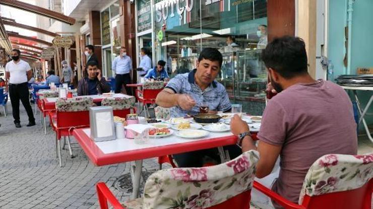 Vanda normalleşme süreciyle kahvaltı salonları da açıldı