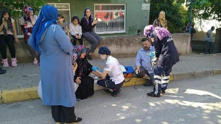 Evlerinde yangın çıkan çift dumandan etkilendi
