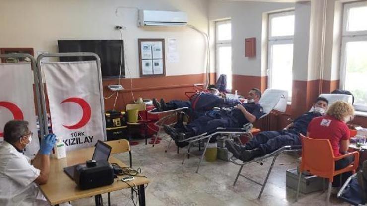 Döşemealtı Jandarmadan kan bağışı