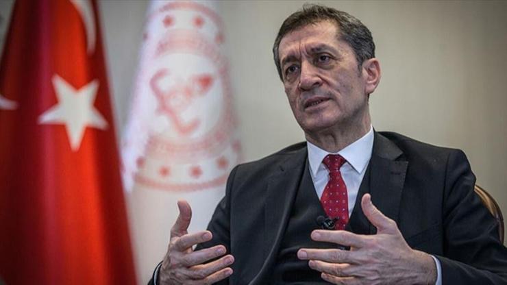 Bakan Selçuk: Sınavda sosyal mesafenizi koruyun