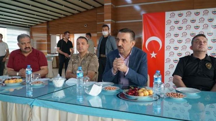 Vali Hacıbektaşoğlundan spor tesisinde inceleme