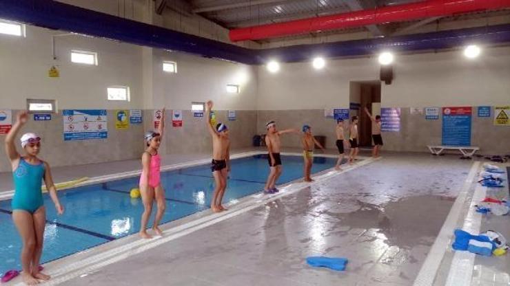 Spor tesisleri açıldı, çalışmalar başladı