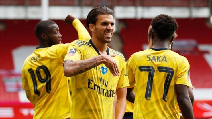 Arsenal FA Cupta yarı finalde