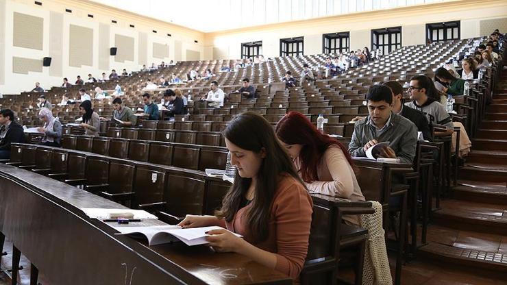 Son dakika... YÖK, üniversitelerin yatay geçiş kontenjan listesi ve takvimini yayımladı
