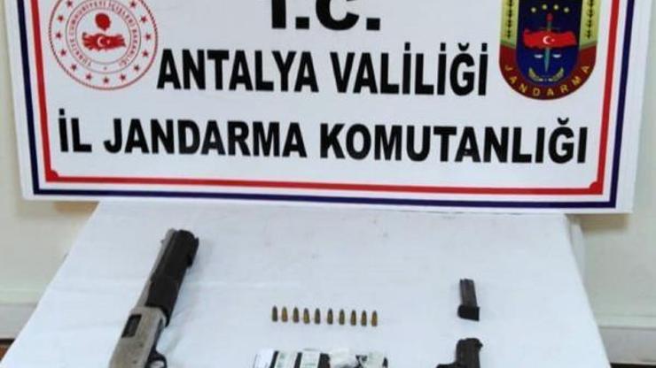 Zehir tacirlerine operasyon: 13 gözaltı