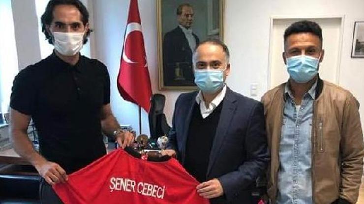 Hamit Altıntop ve Yıldıray Baştürkten başkonsolosa ziyaret