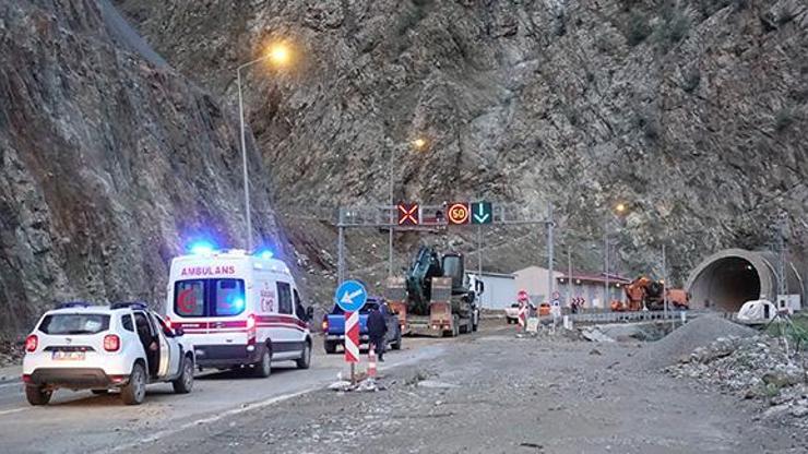 Artvin-Erzurum kara yolu heyelan nedeniyle ulaşıma kapandı