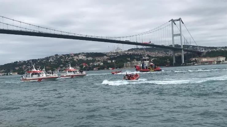 Son dakika... Kıyı Emniyeti gemilerinden Boğazda saygı geçişi