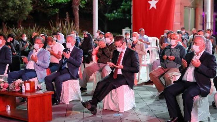 15 Temmuz şehitleri Başakşehir’de dualarla anıldı