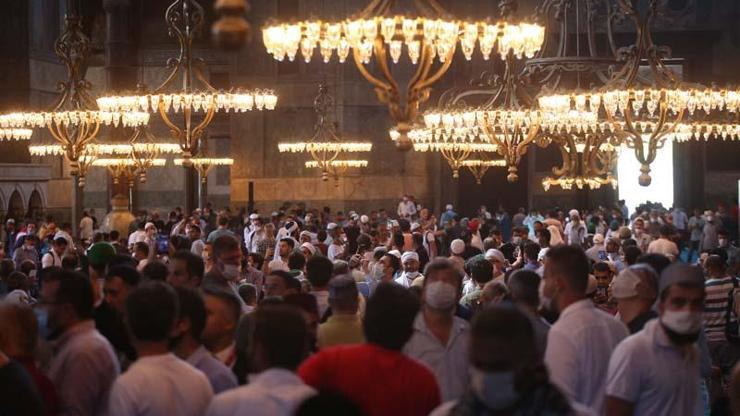 Ayasofya Camiinde ikindi namazı kılındı