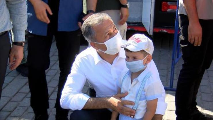 Vali Yerlikaya Ayasofya Camiine geldi