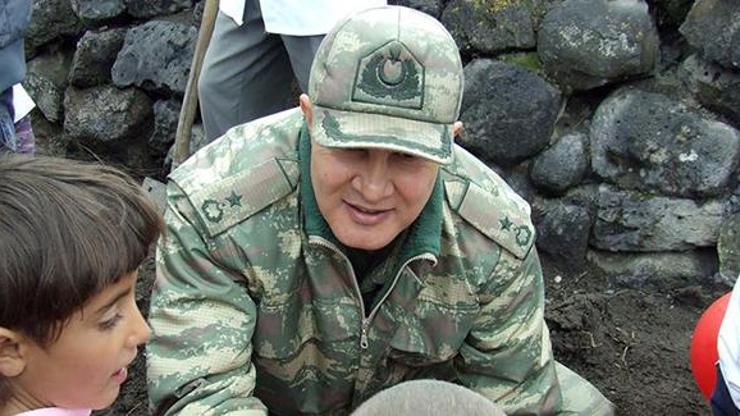 Son dakika... Binbaşı Arslan Kulaksızın şehit olduğu saldırıyla ilgili 9 kişi yakalandı