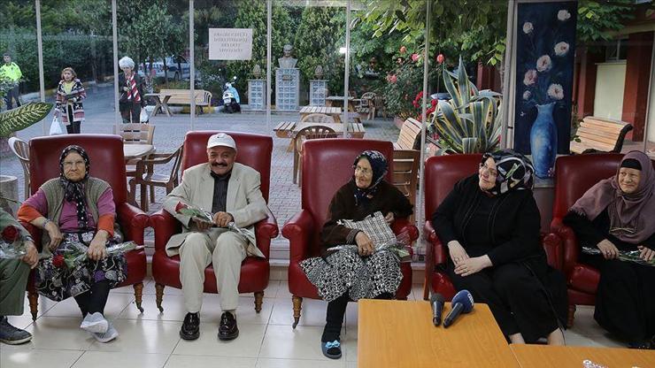 Son dakika... Huzurevlerindeki vatandaşlara 1 hafta bayram izni