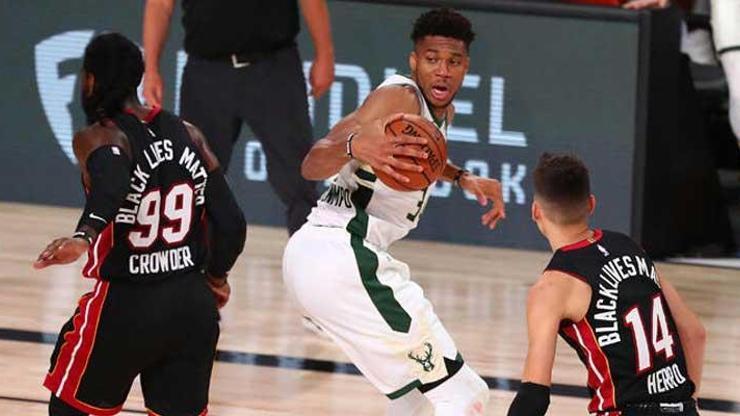 Bucks konferans liderliğini garantiledi