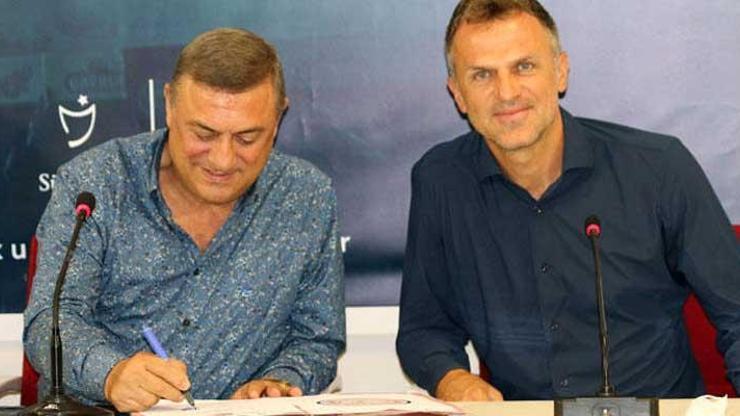Çaykur Rizespor resmen Stjepan Tomasa emanet