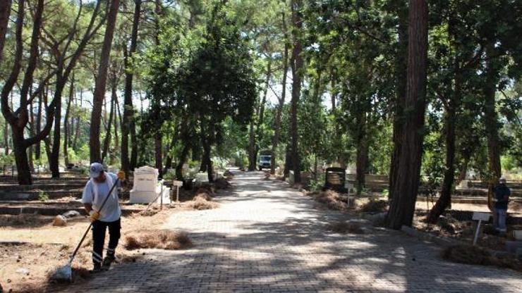 Büyükşehirden ilçelerde mezarlık temizliği