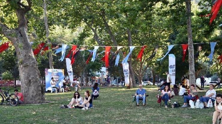 Beşiktaş’ın parklarında sahne sanatları zamanı