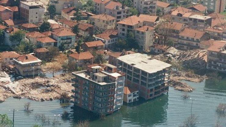 Marmara Depreminin 21. yılı Acılarını unutmadık