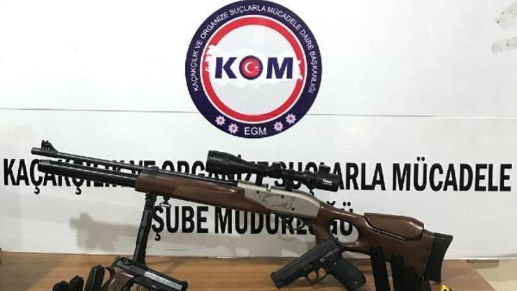 Osmaniyede kaçak sigara ve cep telefonu ele geçirildi