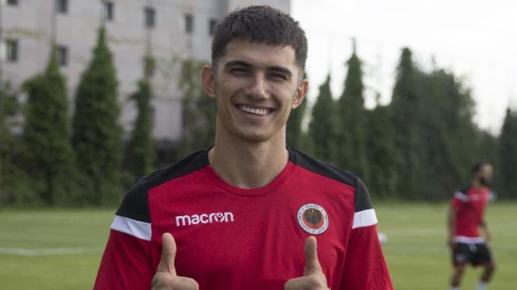 Son dakika... Galatasaray için Berat Özdemir iddiası