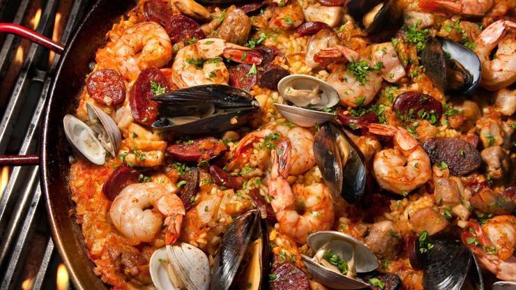Paella nedir Paella hangi ülkenin yemeği Lezzetli paella nasıl yapılır tarifi