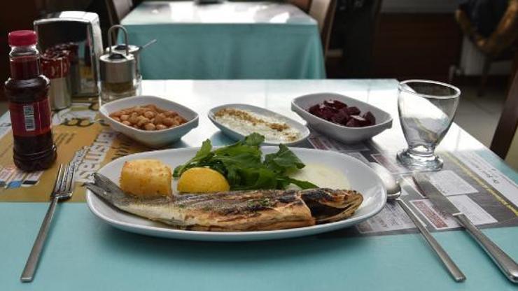 Balık çeşitleriyle yeni sezonu açtı