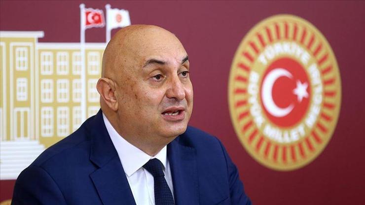 Son dakika... CHPden Macronun sözlerine tepki