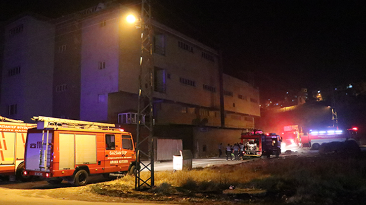 Gaziantepte ayakkabı fabrikasında yangın